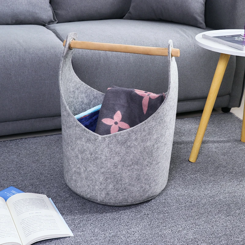 Portable Christmas Laundry Basket Wide Felt Basket with Wooden Handle for Efficient Laundry Sorting