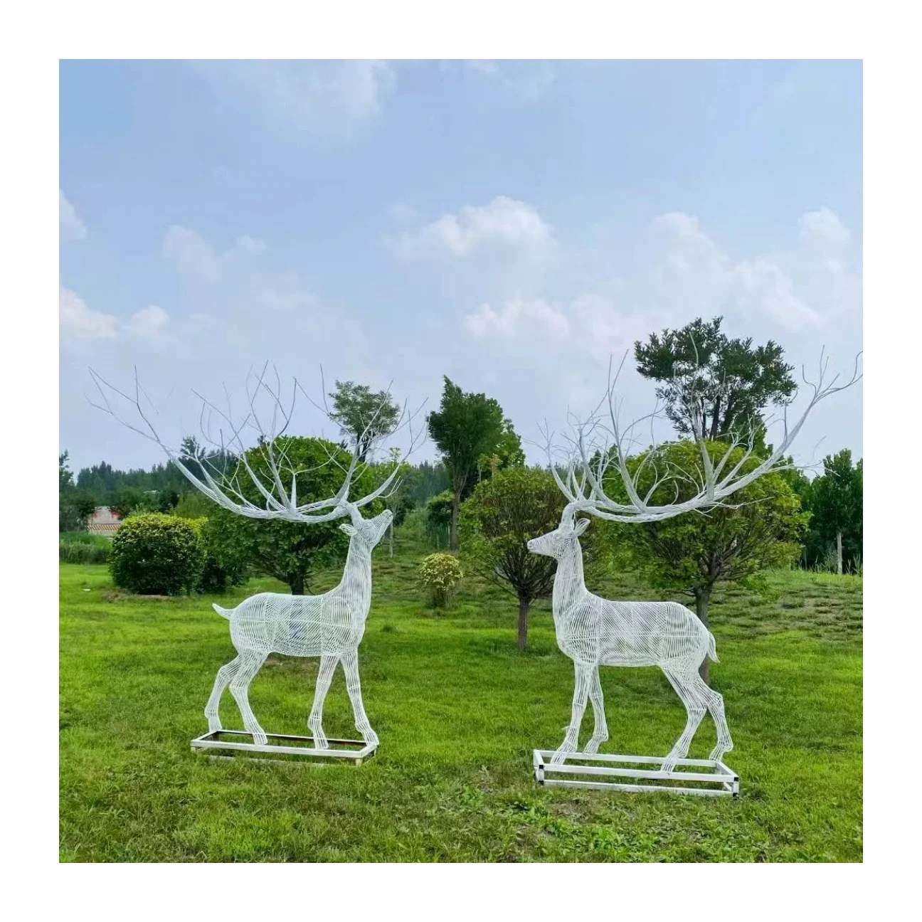 The lovely animal sculptures in the park can be placed inside and outside the giraffe cutout sculpture model