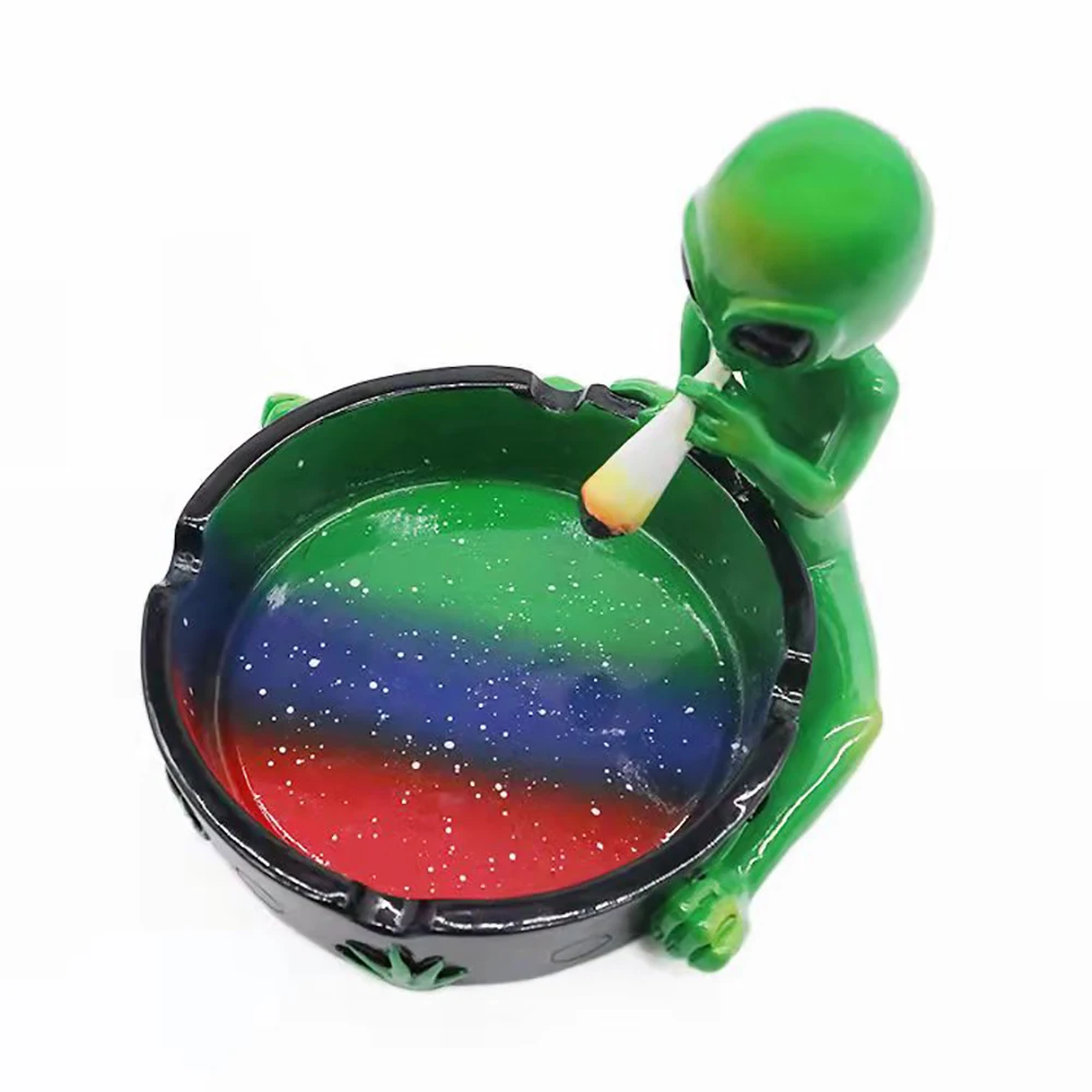 New Design Custom Alien Cigar Ashtray Smokeless Resin Ashtray  Eco Friendly Alien Herbal Resin Ashtray