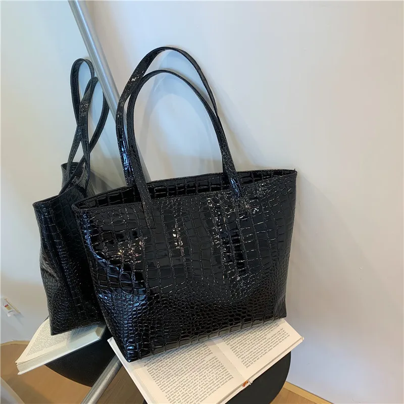2022 New Simple Cheap Solid Color Pu Leather Shoulder Handbag Women Large Capacity Crocodile Pattern Tote Bag