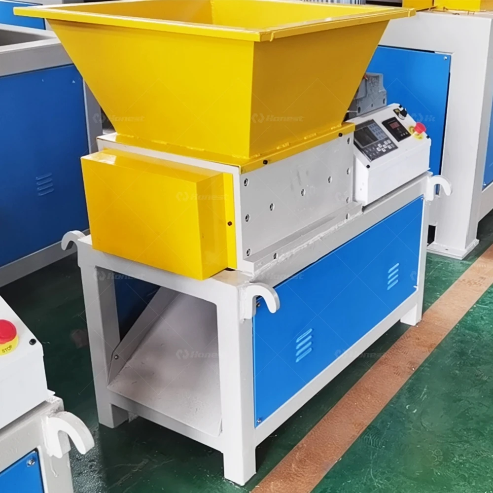 Double Shaft Shredder Machine to shed Textile  and Clothes Material