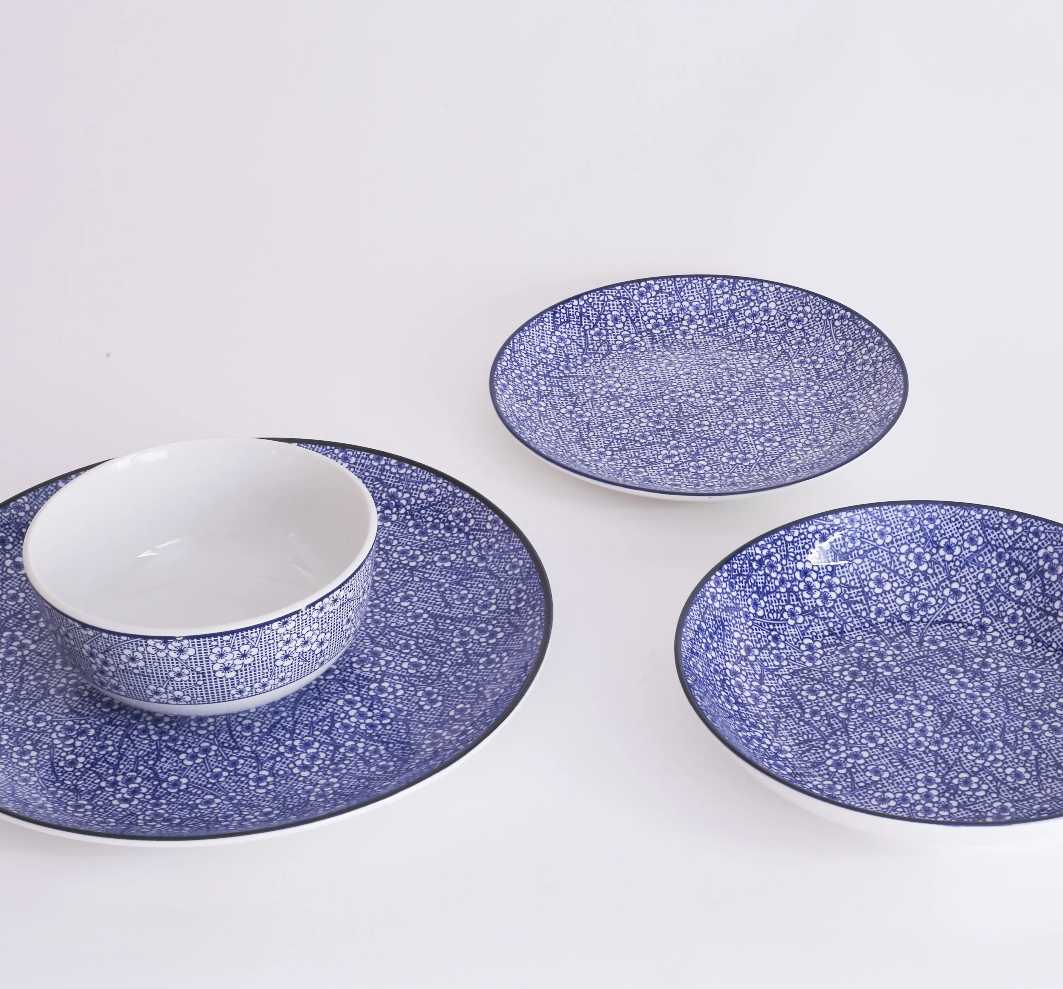 
Elegance Fine Porcelain Printed Dinner Set In Round Shape 
