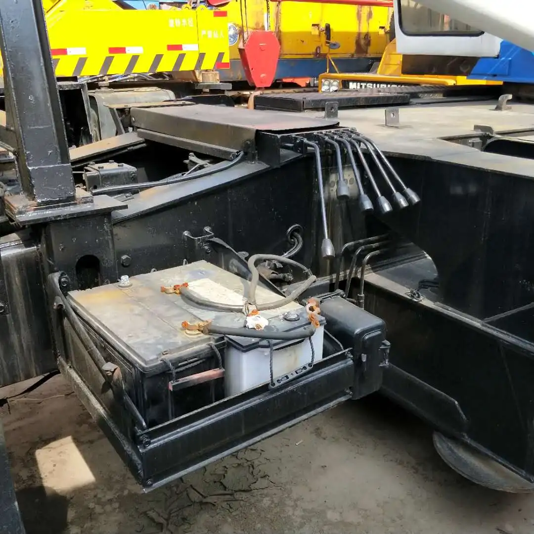 Truck Crane 25 Ton Used Tadano TL-250E Truck Crane Mobile Crane 25 Tons