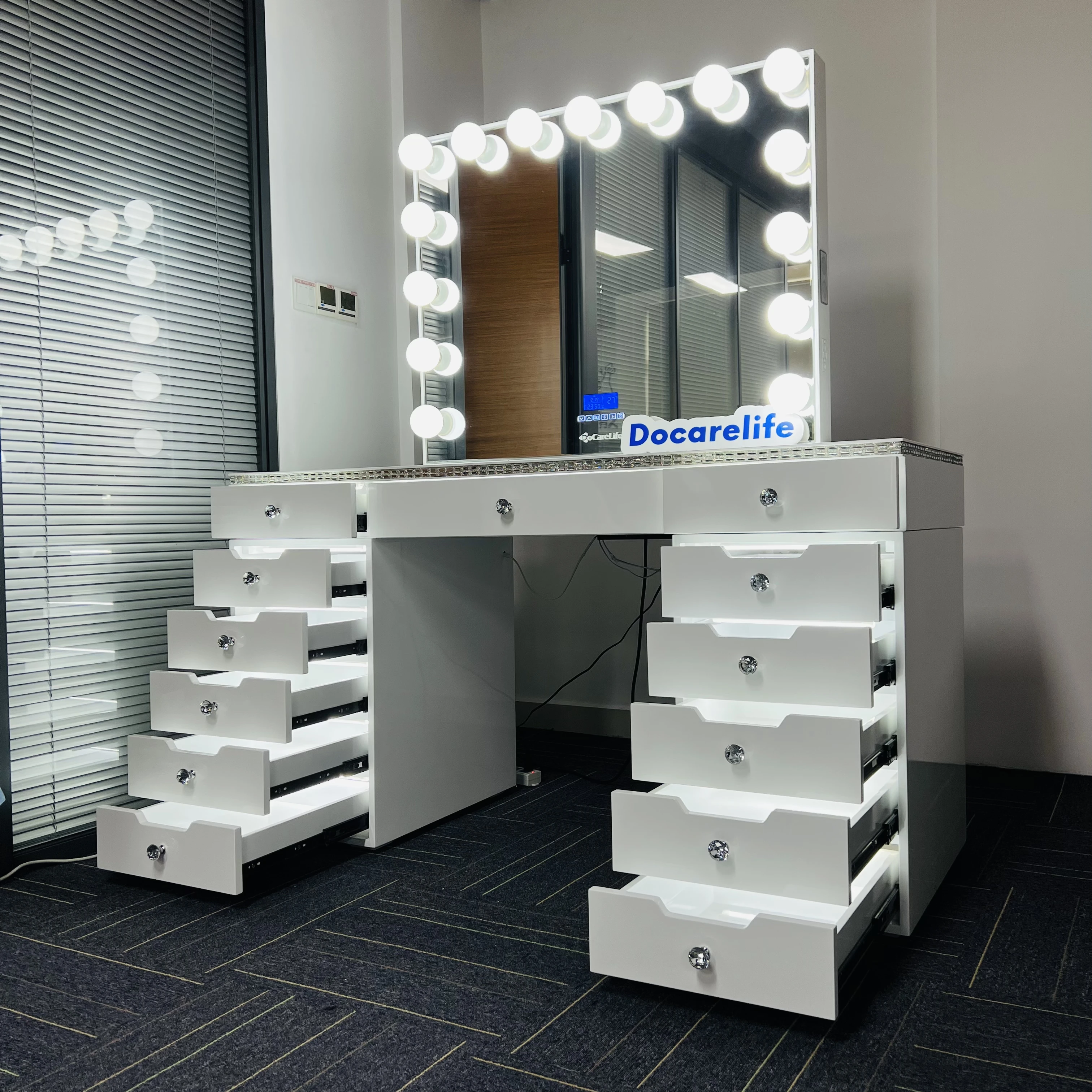 Customized Newly vanity desk makeup table Hollywood mirror furniture vanity dressing table with all lighted drawers