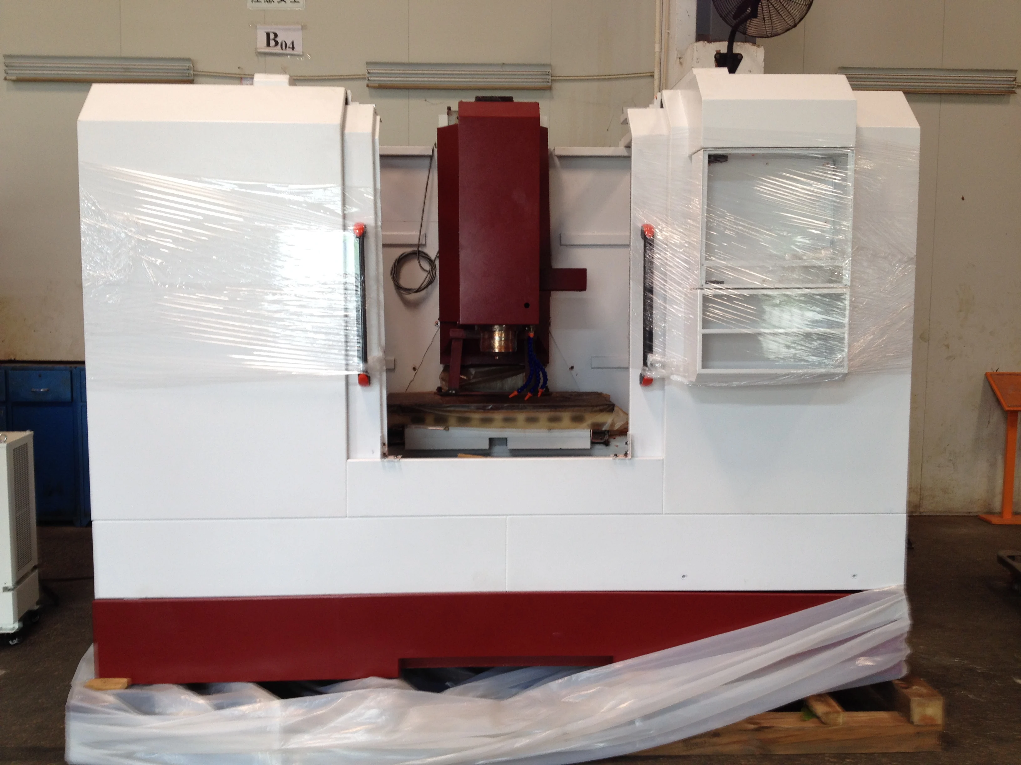 Вертикальный фрезерный станок VMC 1050 VMC, обрабатывающий центр