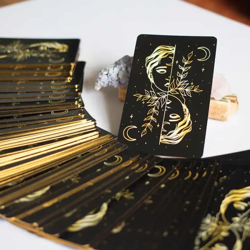Custom Printing Gold Foil Deck High Quality Golden Edge Side Tarot Cards With Magnetic Box
