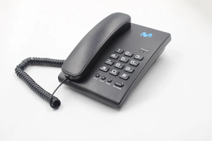 2022 Hot selling New basic landline corded telephone office analog phone with low cost