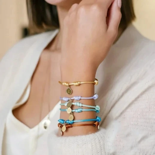 Wholesale custom logo Oval coin heart pendant stainless steel bracelet Female brhelp rope gift bracelet 18K gold