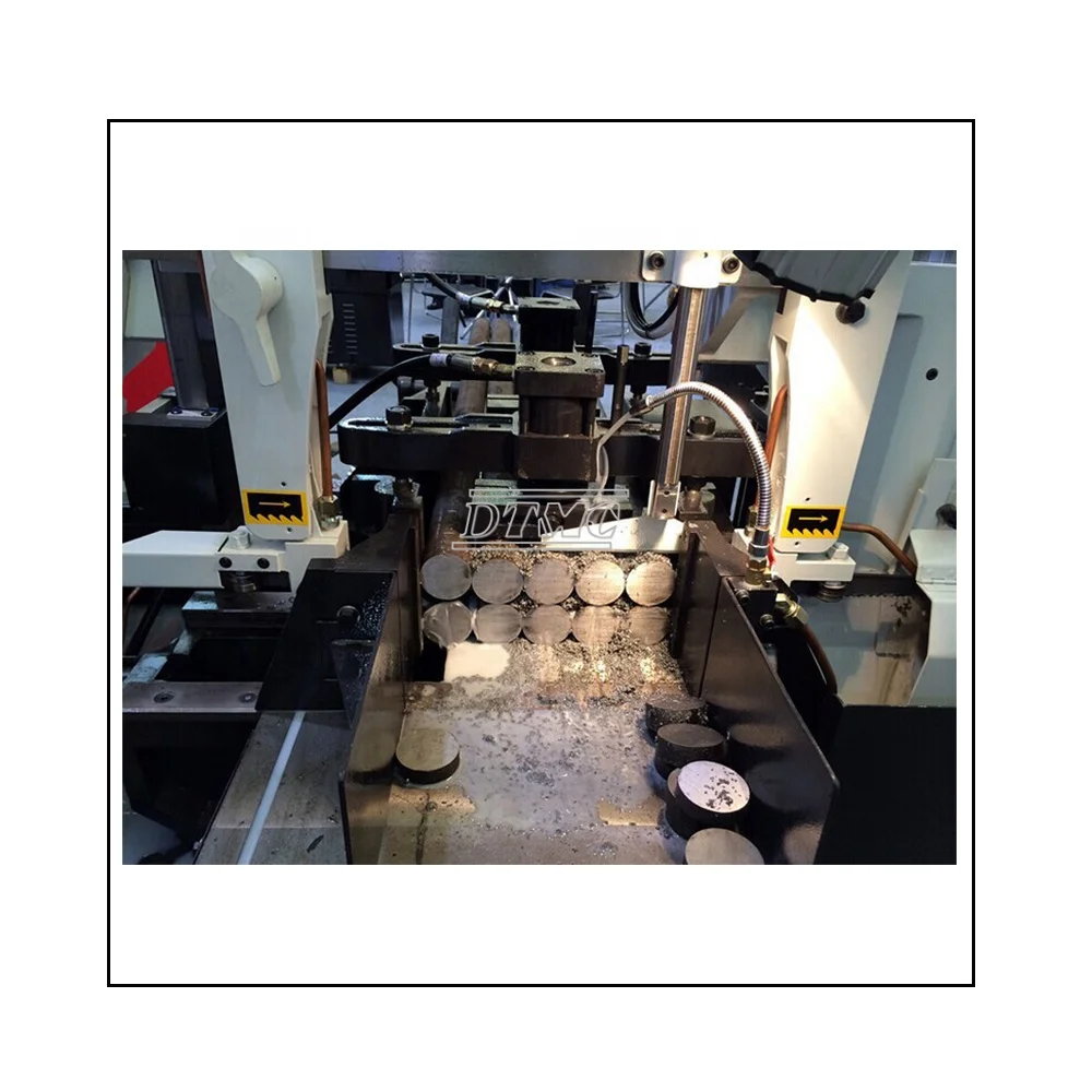 GZ4232 CNC Sawing Machine  Band Saw Metal Cutting Machine