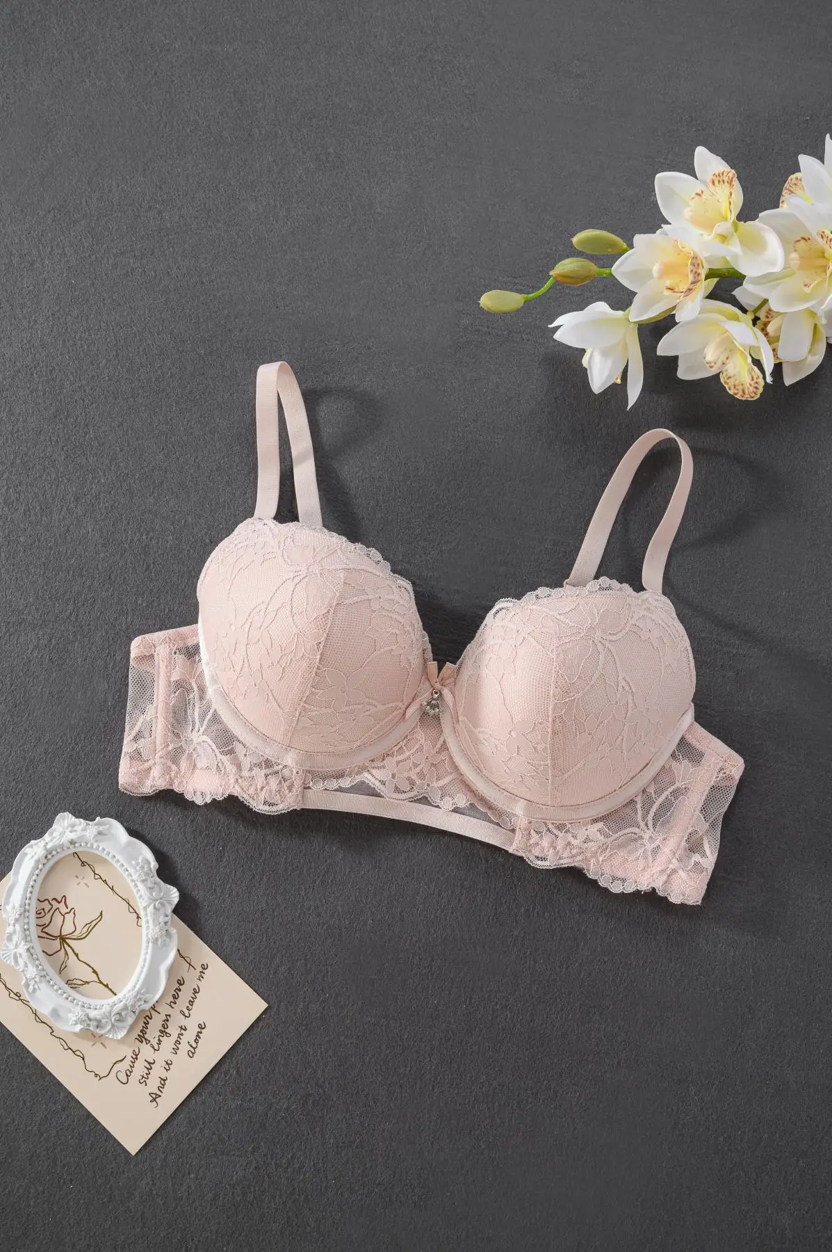 2024 High Quality Women Sexy Bra Full Lace Bra Beautiful Shoulder Straps Padded Bralete for Ladies Adults Knitted Plain Dyed