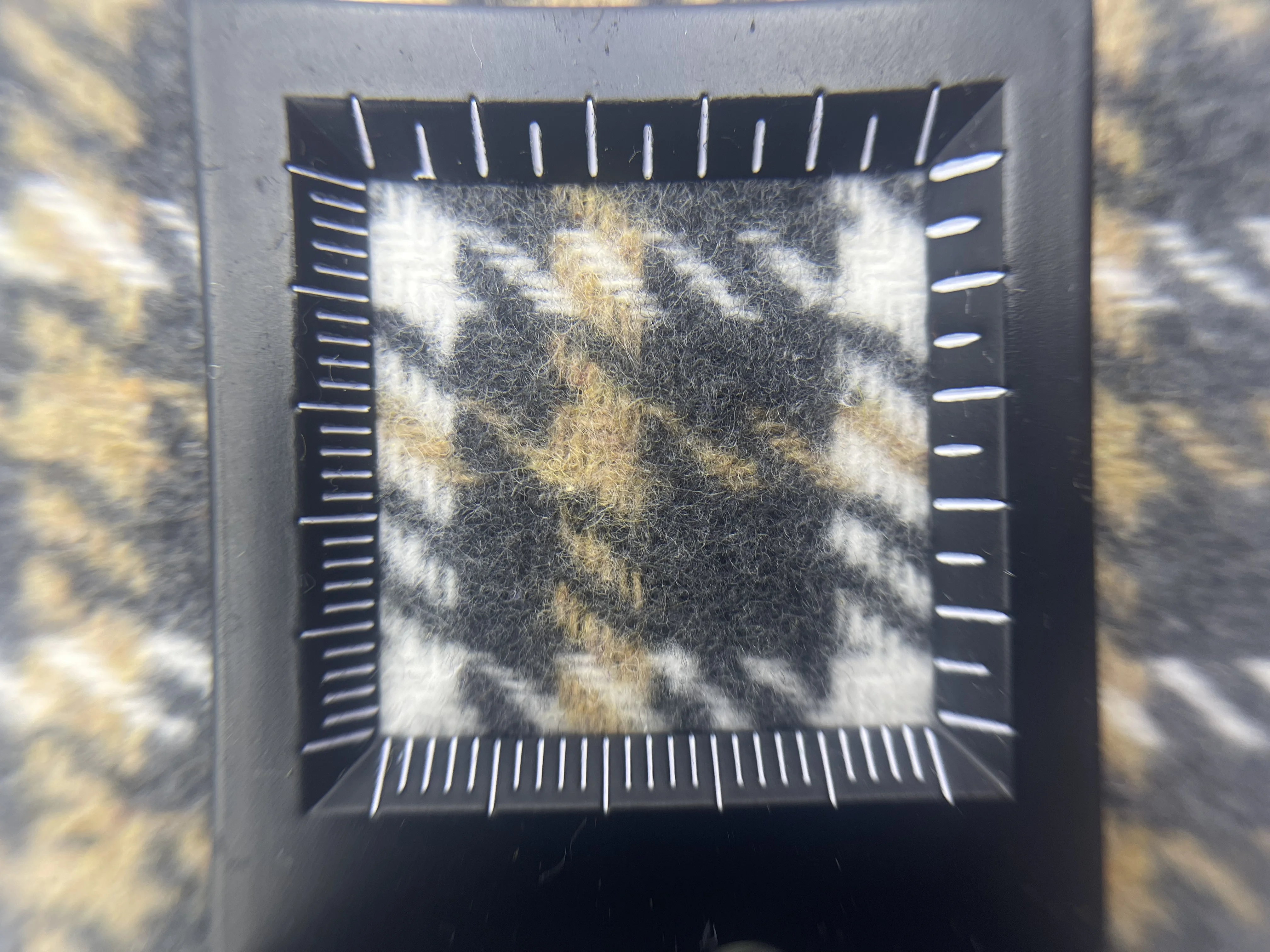 Fabric Supplier Manufacturing Woven Jacquard Plaid Twill Tweed Wool/Polyester Fabrics of Clothing 2435