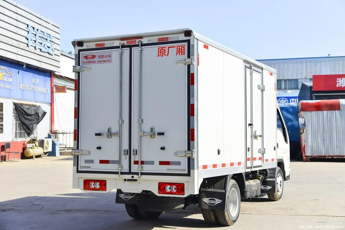 Faw Light-Weight 4*2 Refrigerated Van Body Cold Chain Fruit Vegetable Transport Cooling Box Truck New Car Features L-and Cruiser