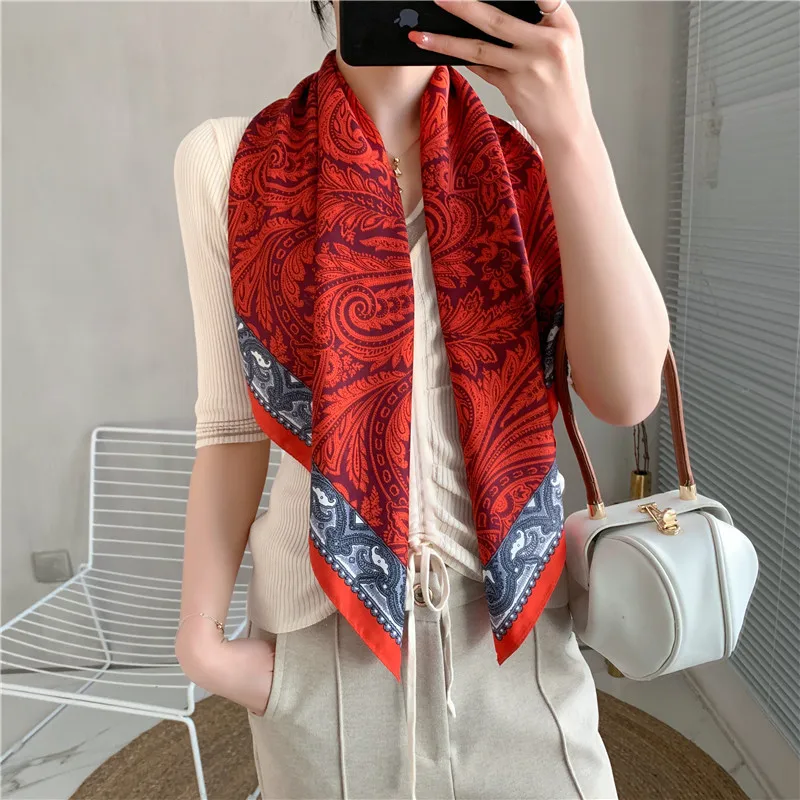 90*90 см Шарф из искусственного шелка с цифровым принтом