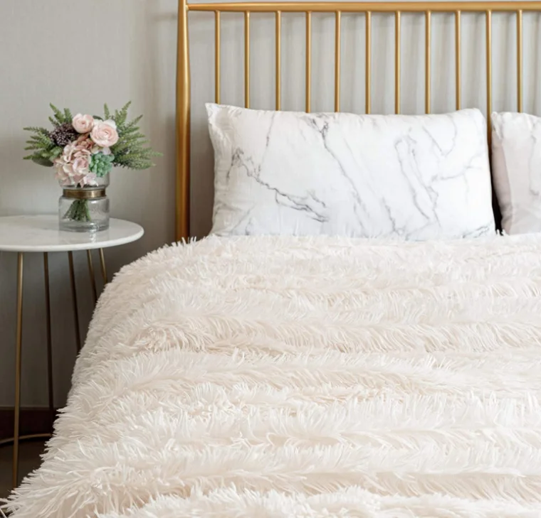 Super Soft Shaggy Faux Fur Blanket Plush Fuzzy Bed Throw Decorative Fluffy Blankets