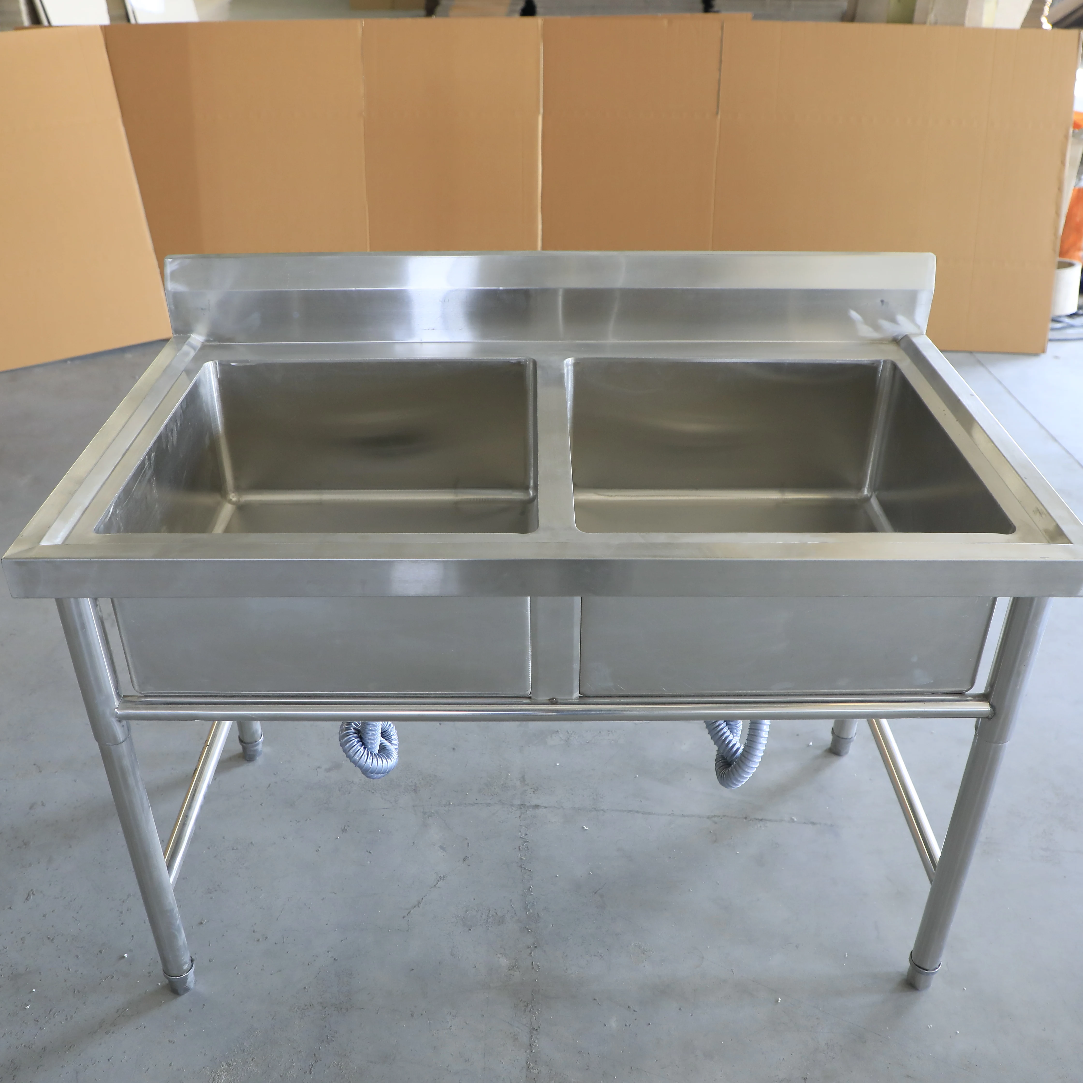 Restaurant Kitchen Equipment Strong Durable Stainless Steel Furniture Double Sink with Splash Guard For Restaurant Use