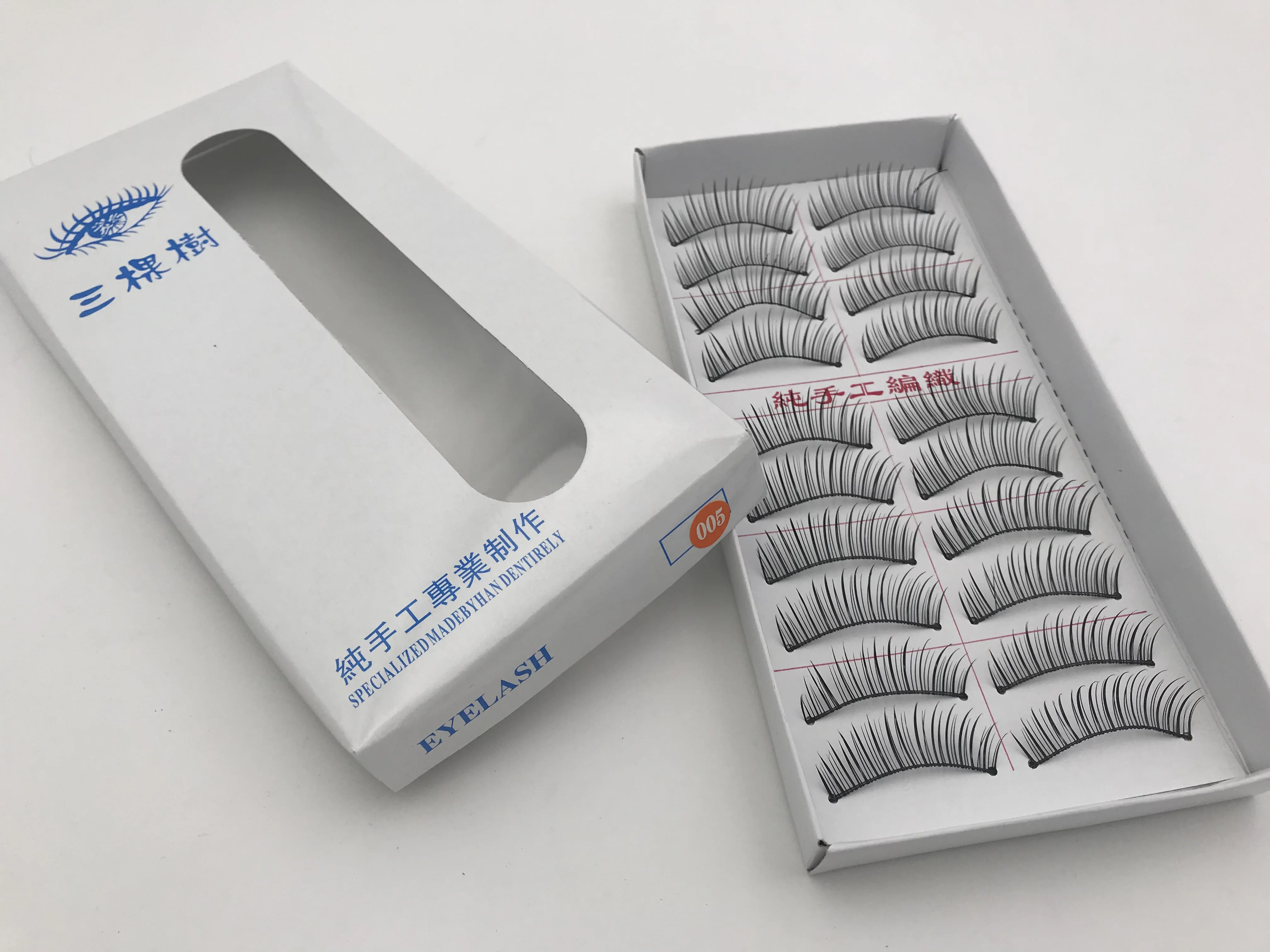 Thick artifical  synthetic eyelashes