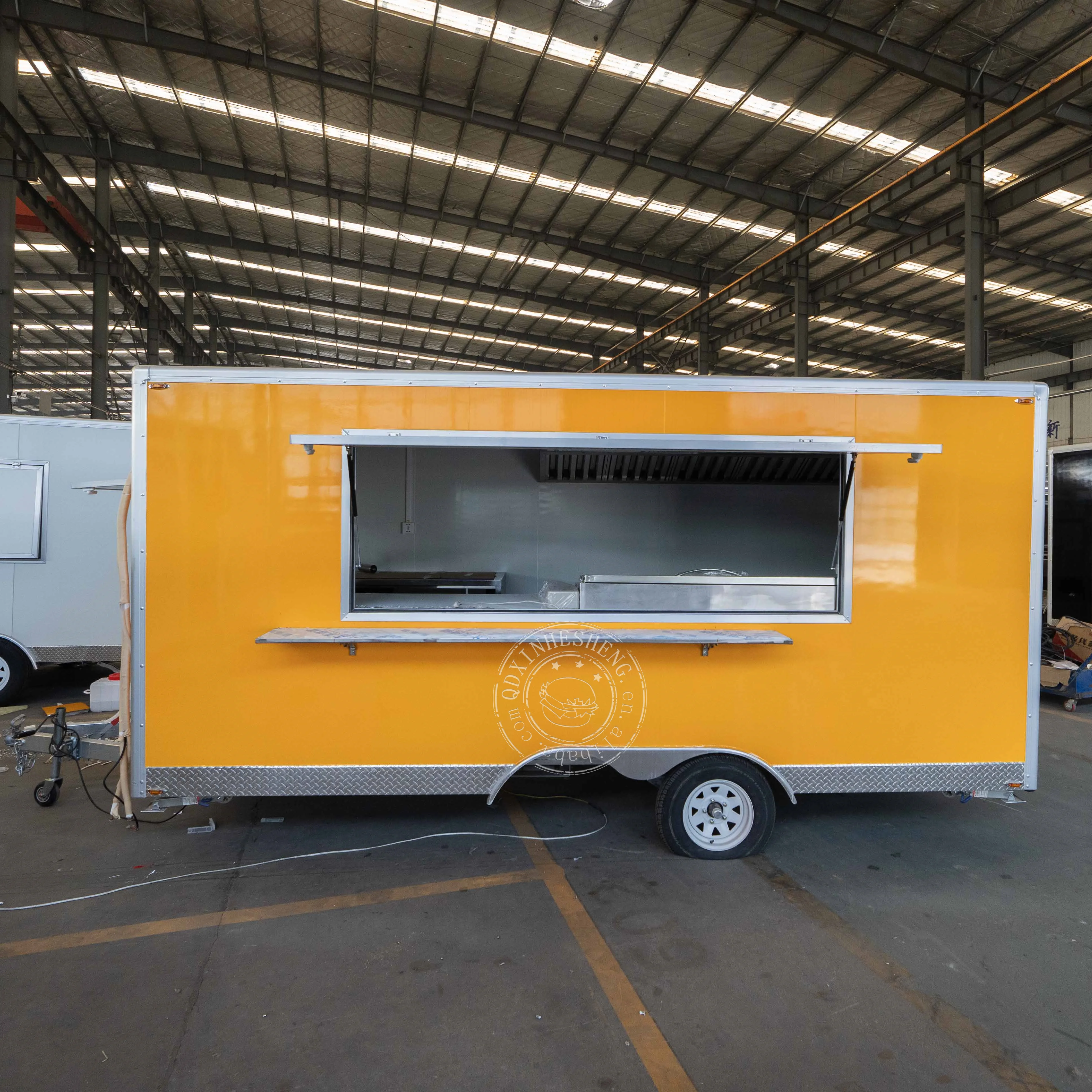 Грузовик быстрого питания оборудованный BBQ Airstream пищевой прицеп с полным кухонным оборудованием тележка для еды продажи в Европе