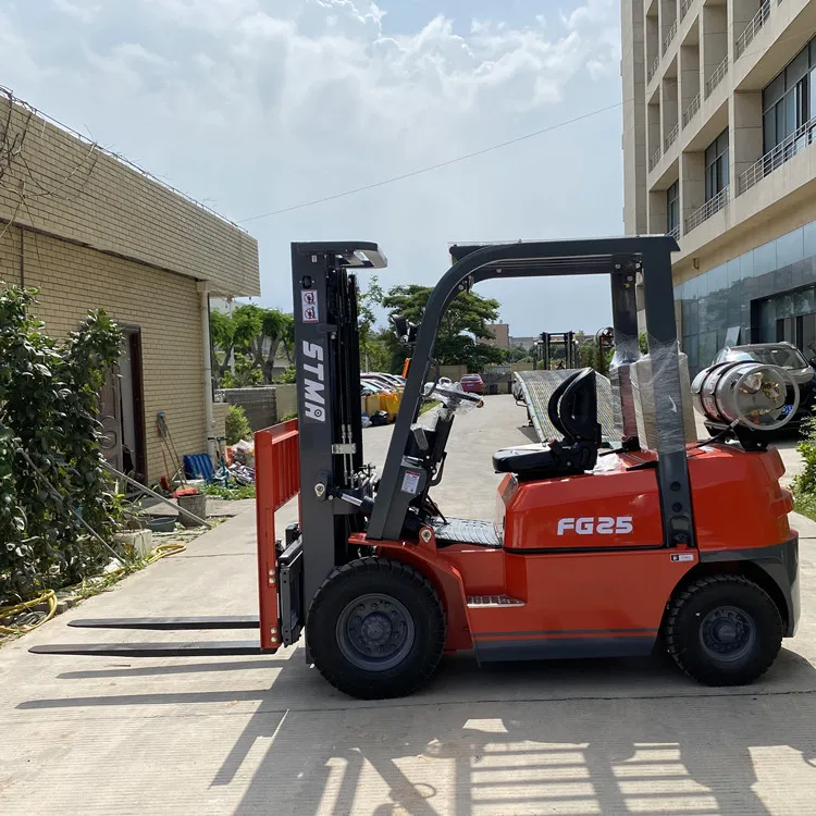 STMA brand gasoline forklift fg25 2.5tonne gas forklift truck with Nissan K21 engine