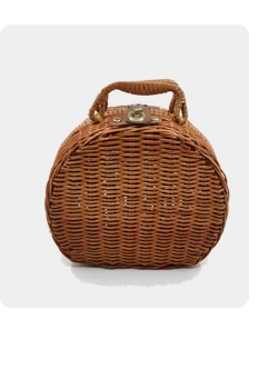 plastic picnic basket with lid