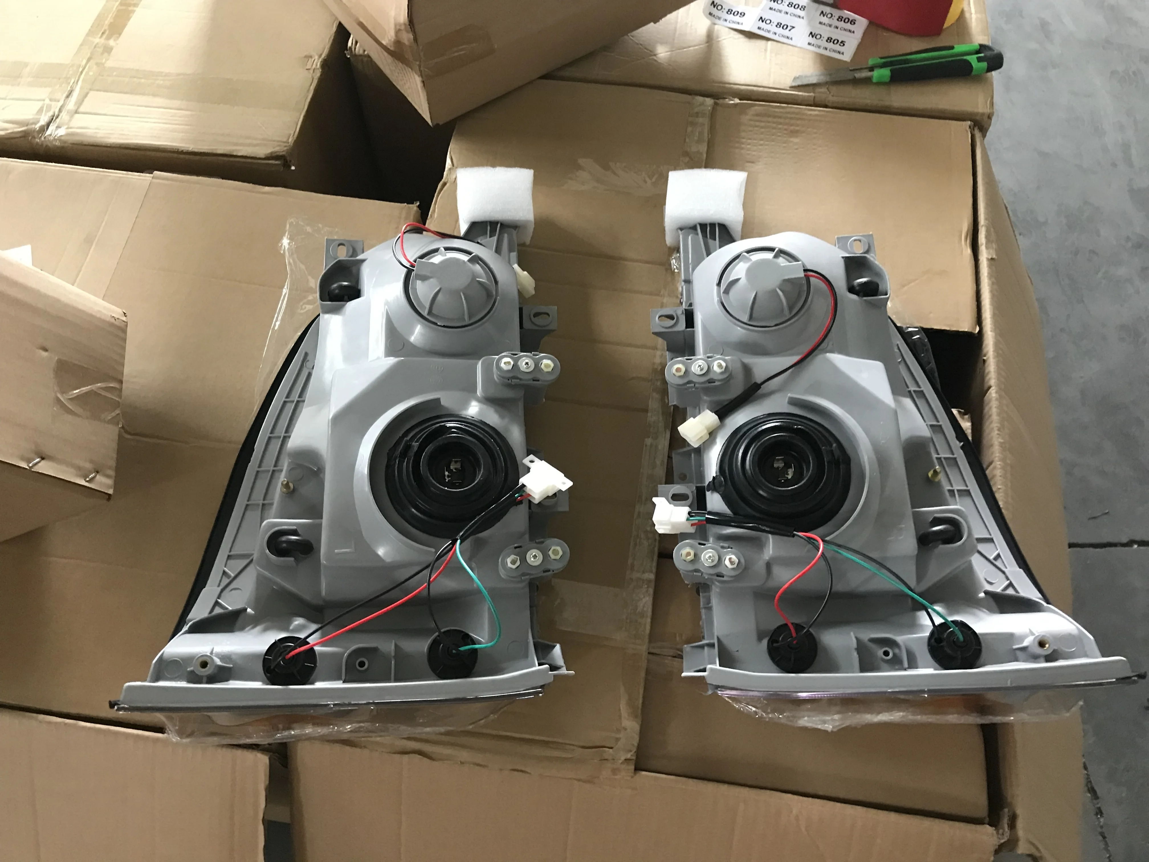 Good Price  Auto Body Parts Front Head Light fit for Light Truck JAC Truck 1040