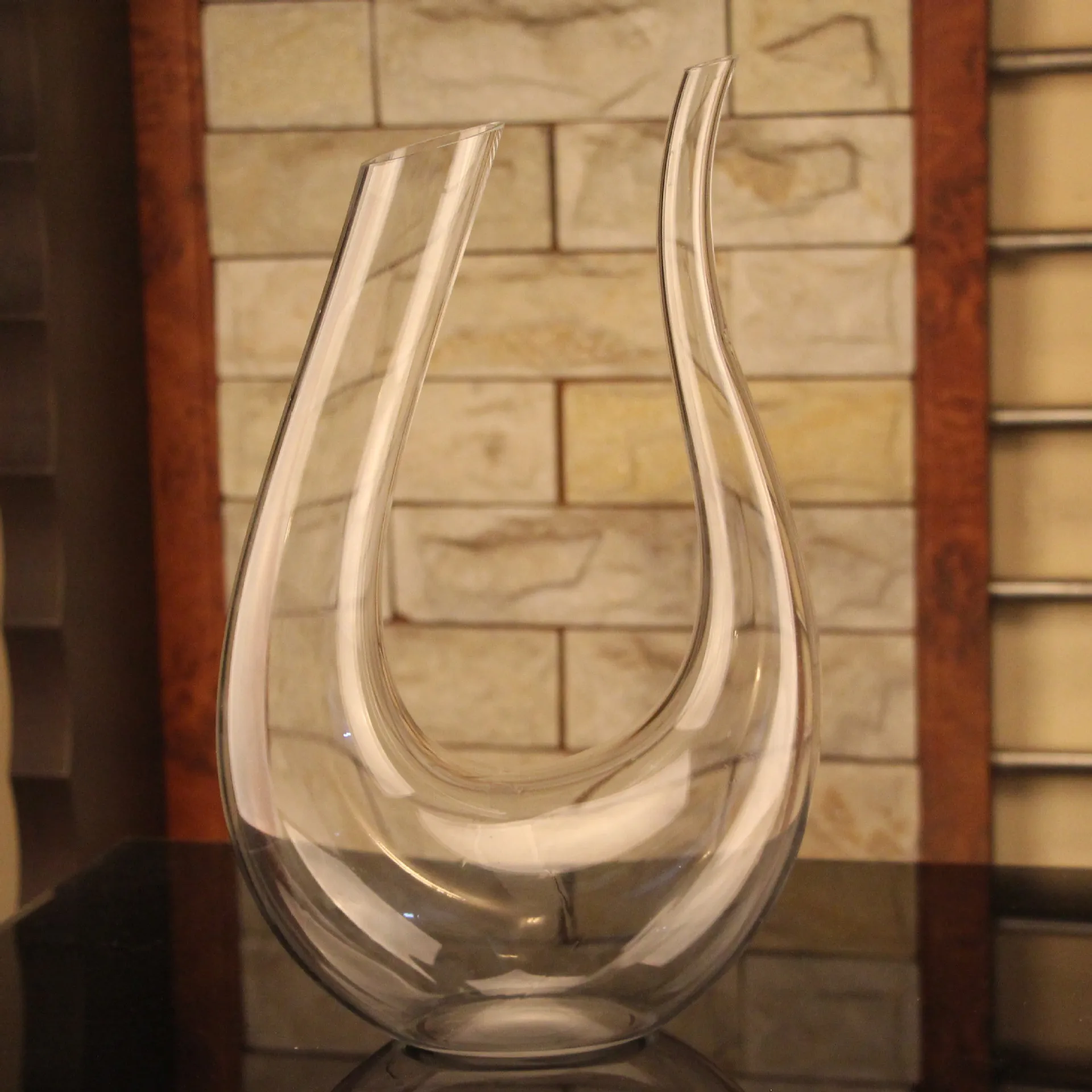 Hand-blown lead-free crystal glass U-shaped decanter harp-shaped decanter