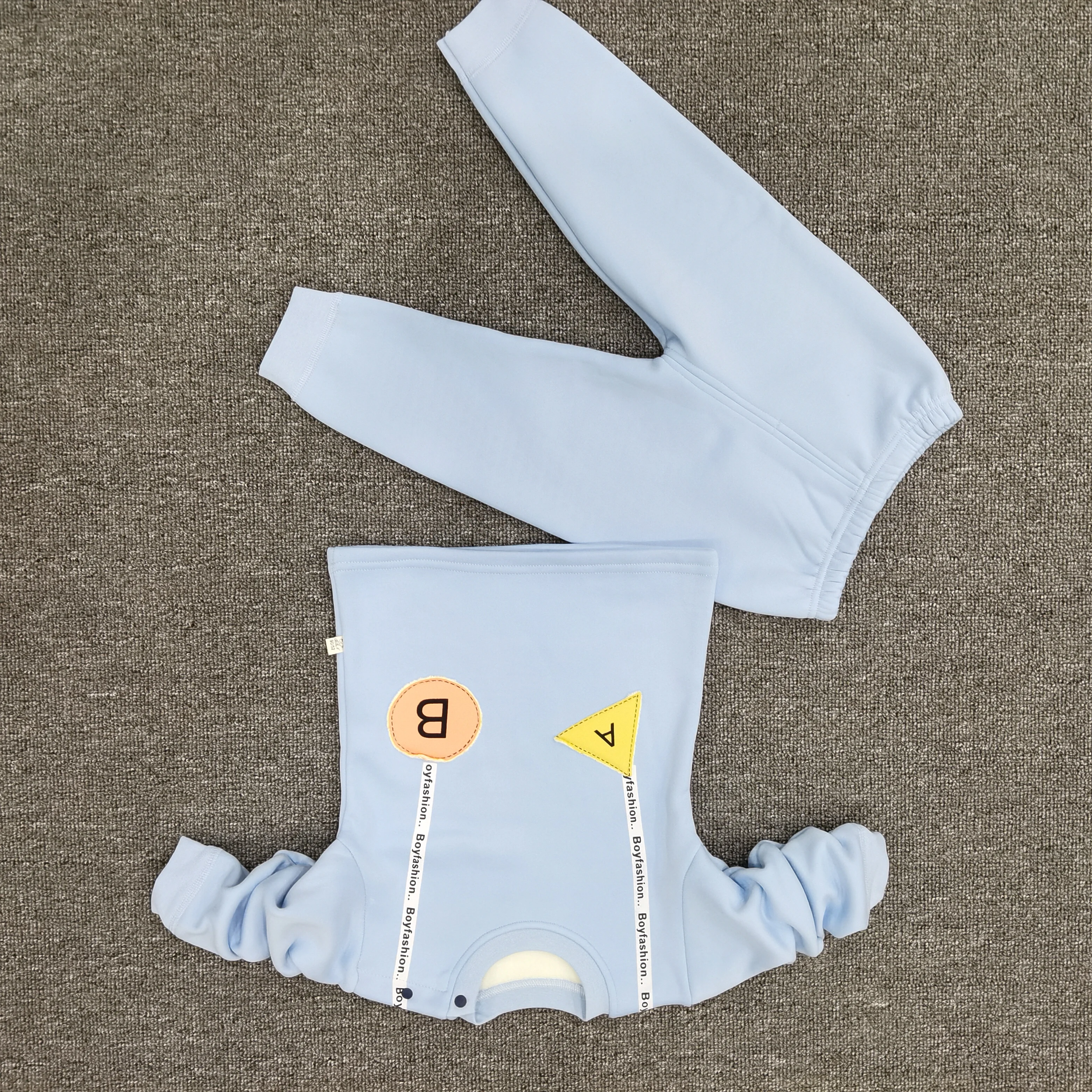  New Warm baby home wear for boys and girls outside the thickened suit children in