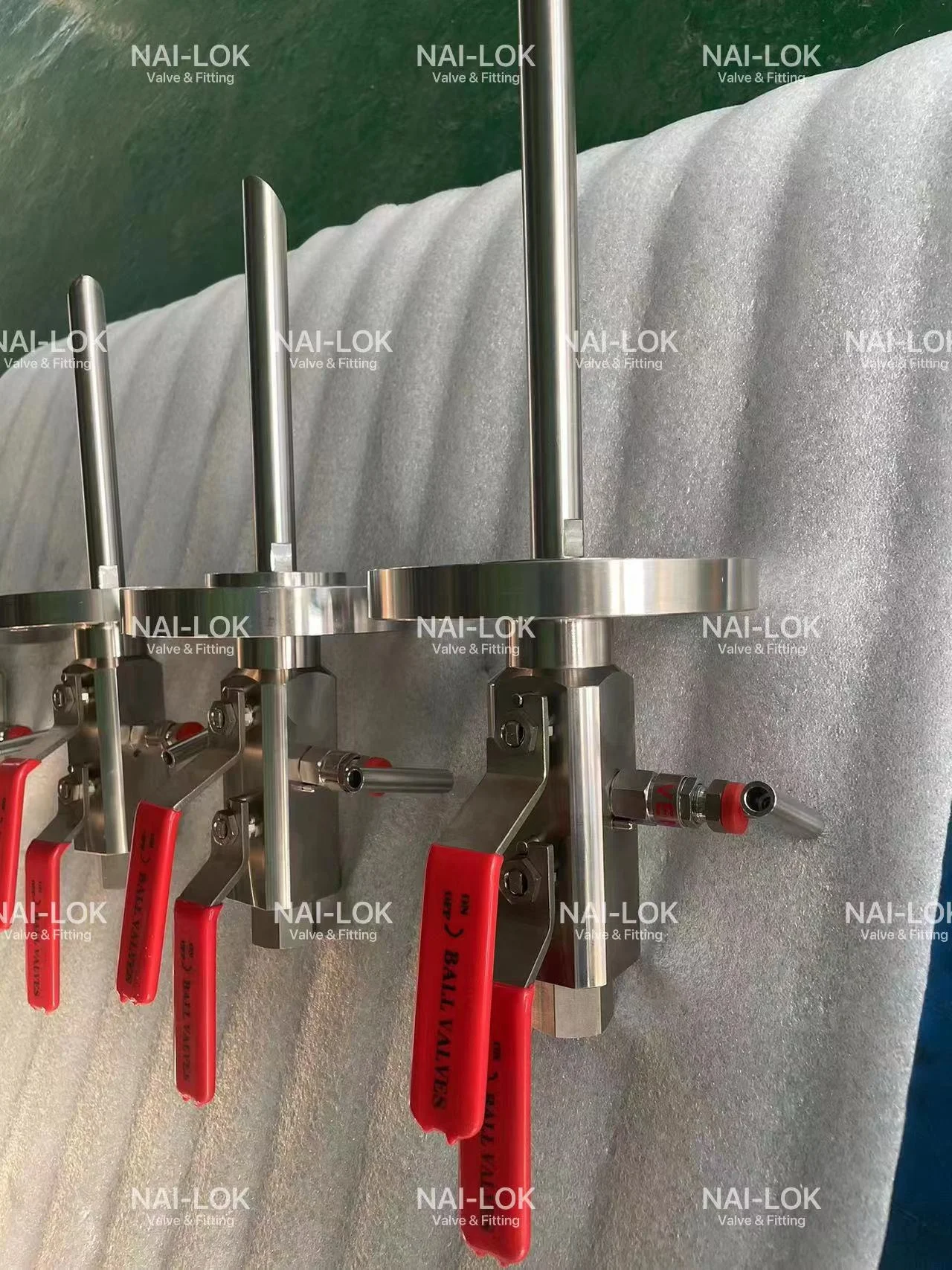 NAI-LOK Dual-Stage Stainless Steel  High Pressure 3500psi Gas Pressure Regulator Two Stage Reducing Valve Regulator with 4 Ports