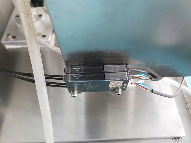 BENPACK B520FT Automatic Spout Pouch Bag Soy Milk Coffee Powder Starch and flour Filling Sealing Package Machine