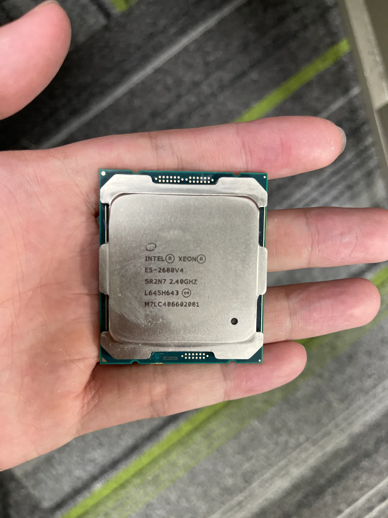 Original E5-2680V4 2.4GHZ 14Core 120W SR2N7 Processor CPU Server CPU