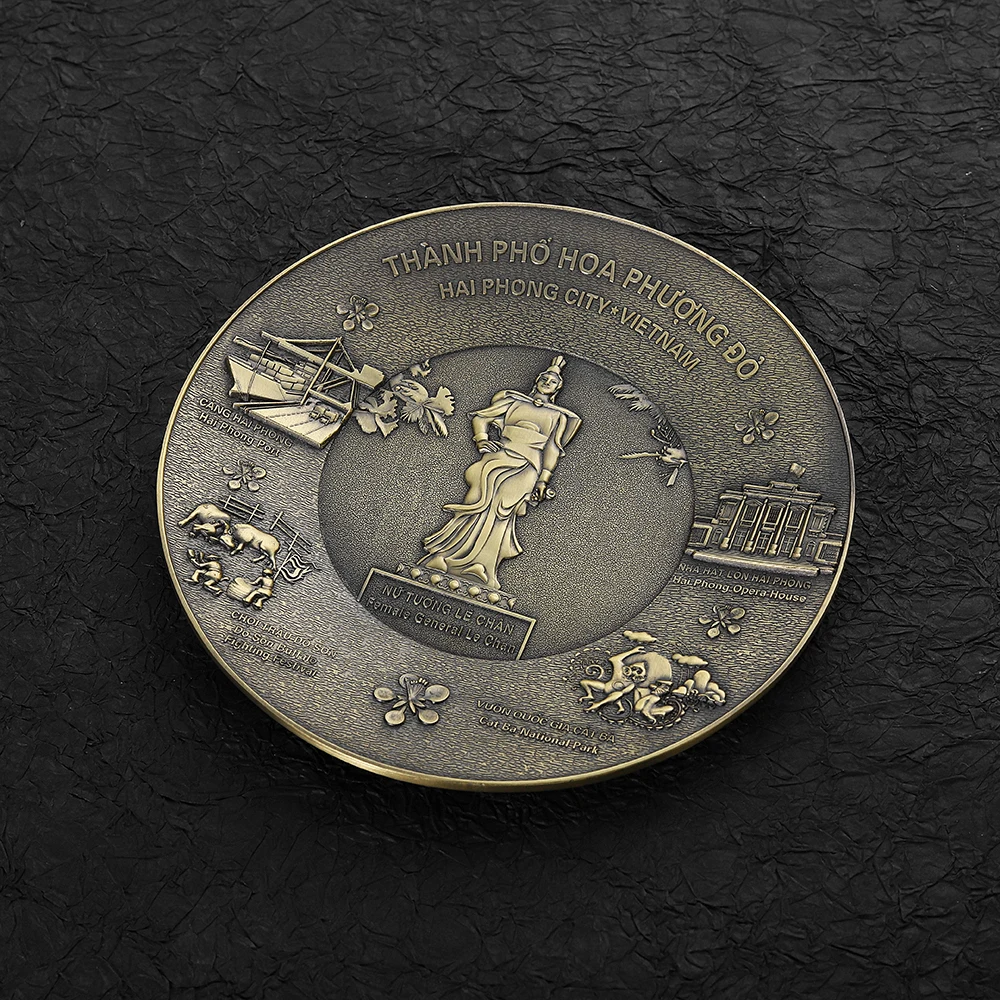 Custom Design 3 D Commemorative Antique Bronze Souvenir Metal Plaques With Wood Or Metal Stand Memorial Award Plaques Or Plate