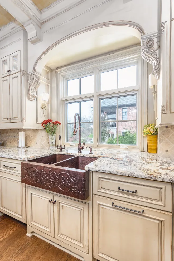 New Model Antique Living Room Furniture Cherry Wood White French Style Kitchen Cabinets