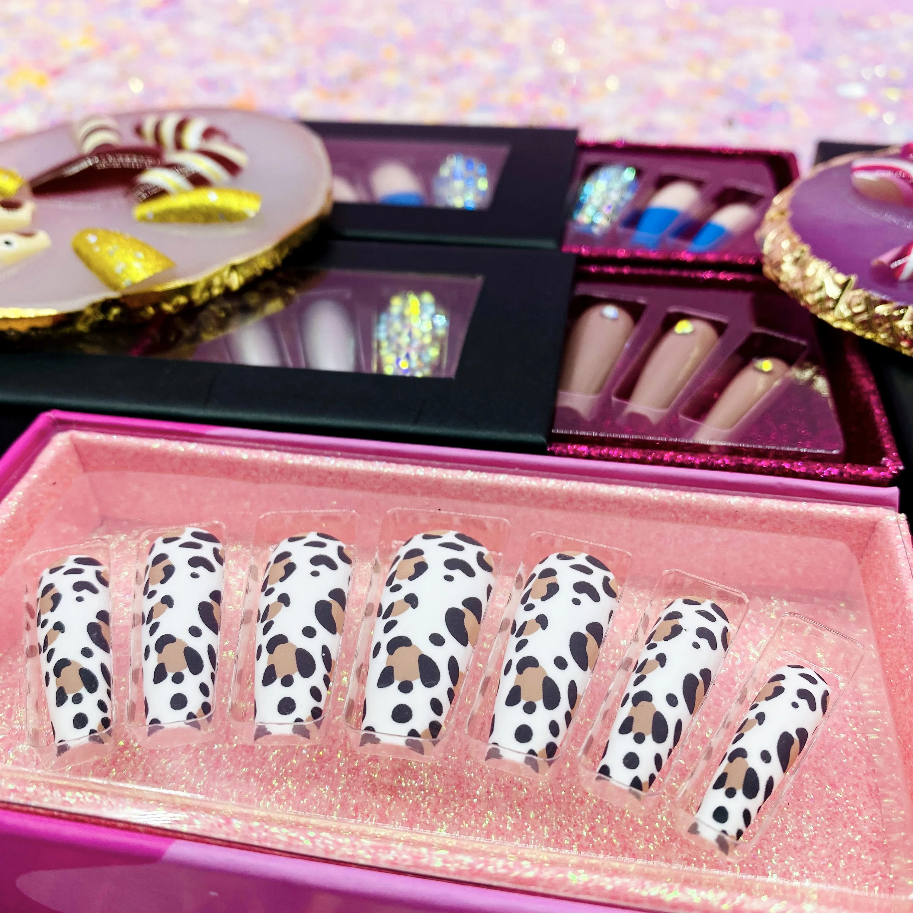 New Custom Design Luxury Personality Long Coffin Oval Finger Nails Full Cover Artificial Art Press On Acrylic Nails Tips