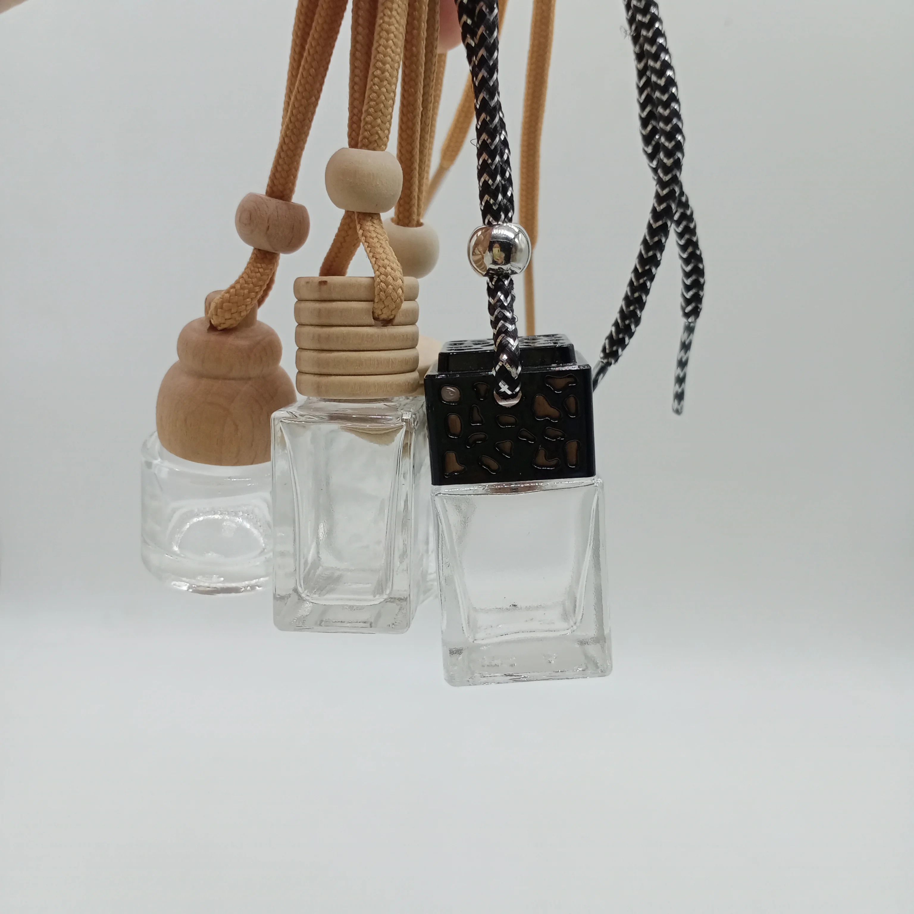 Low Moq 10Ml Ball Shape Perfume Bottle Air Freshener Bottle With Wooden Lid