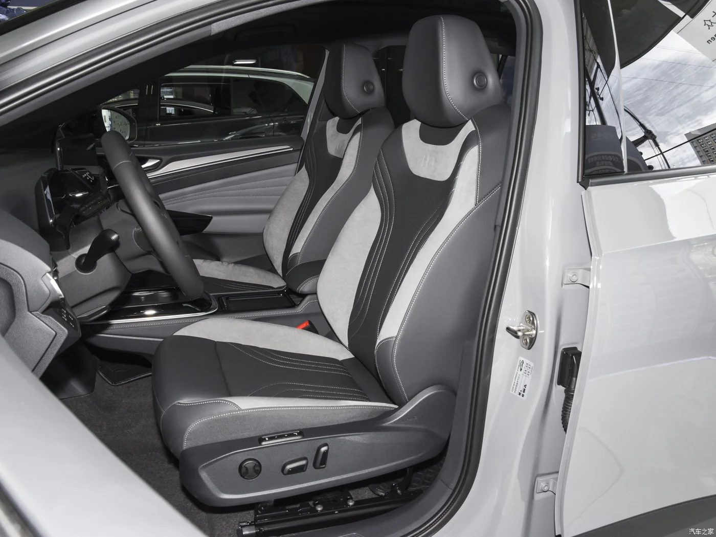 SUV электромобили SAIC Volkswagen ID.4 crozz 2022 Long Range PRO Edition хорошее качество и низкая цена бутик-автомобили