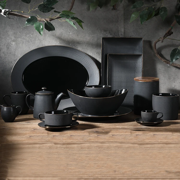 Luxury Dinner Ware Gold Rim Matt Black Embossed Porcelain Ceramics Porcelain Dinnerware Sets Hotel Plate Dining Room Sets