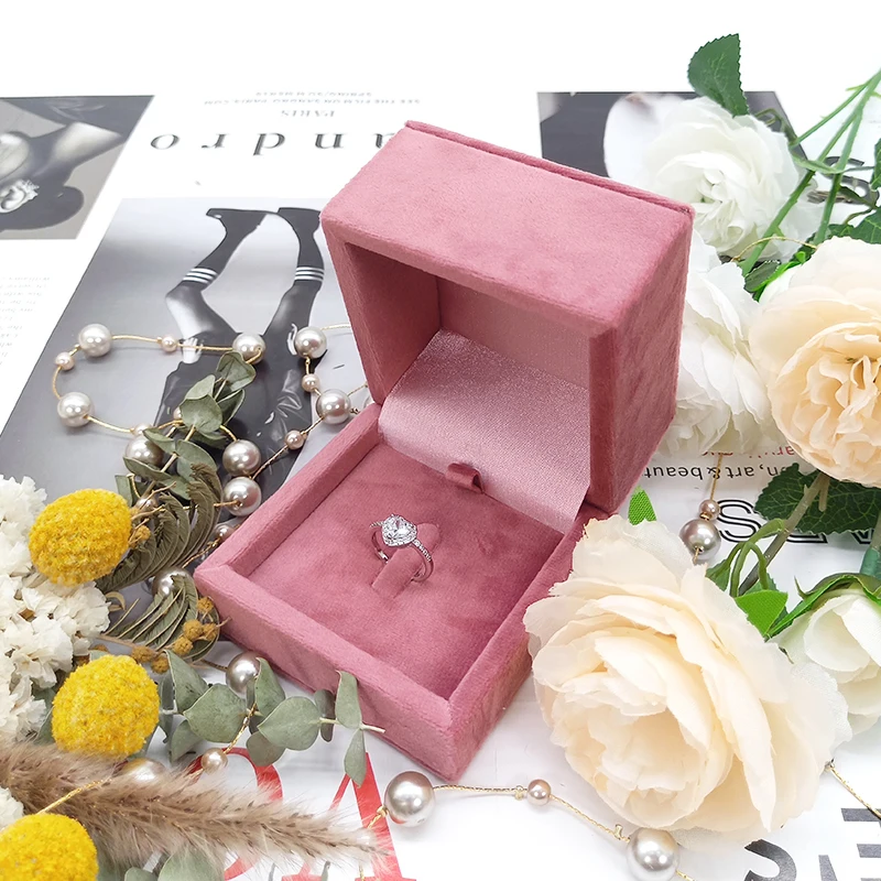 Fashion Pop Dirty Pink Jewelry Engagement Boxes Velvet Small Ring Box Custom Logo