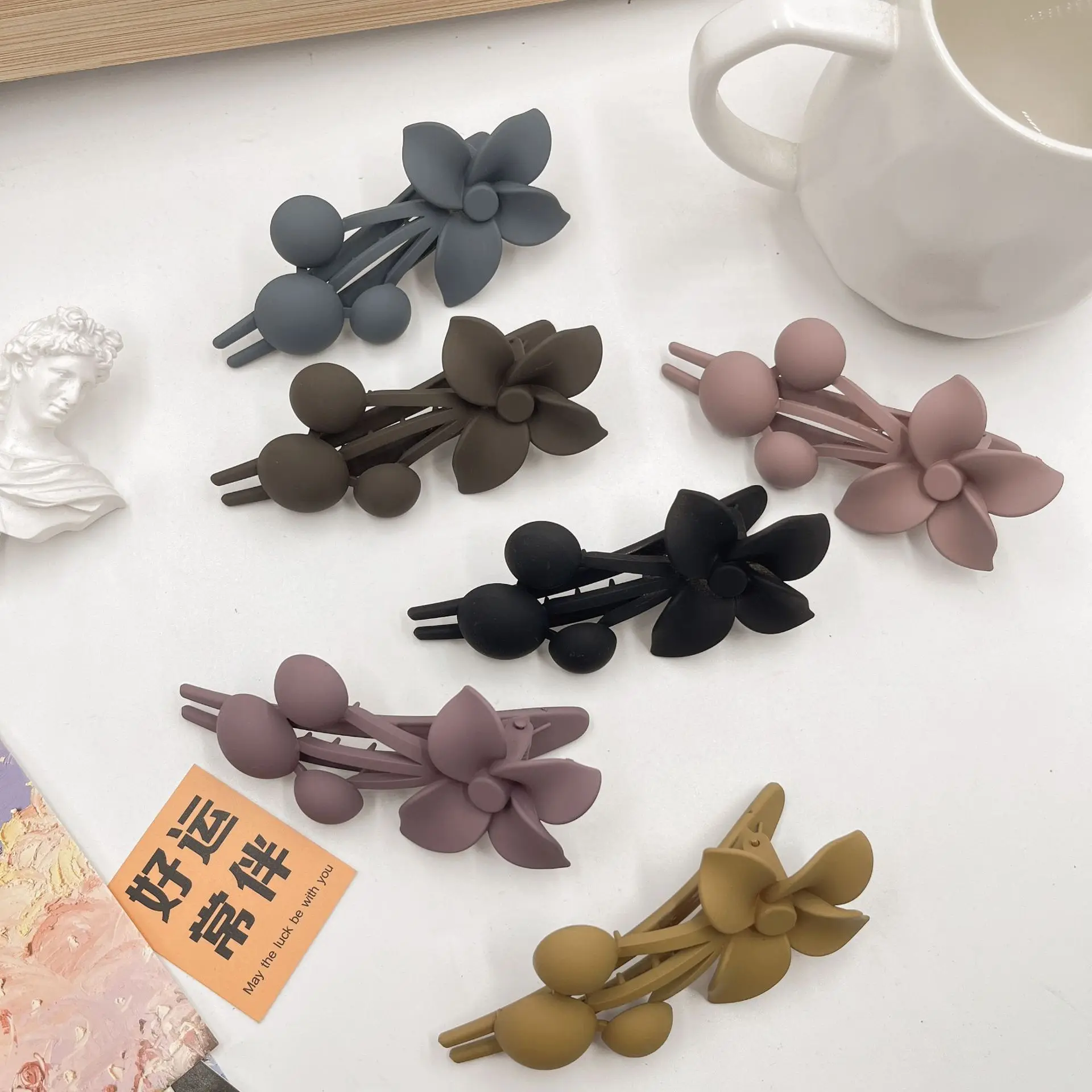 2312 Korean version sweet flower grab clip hair accessories small fragrance wind back tray cold temperament girl duck beak