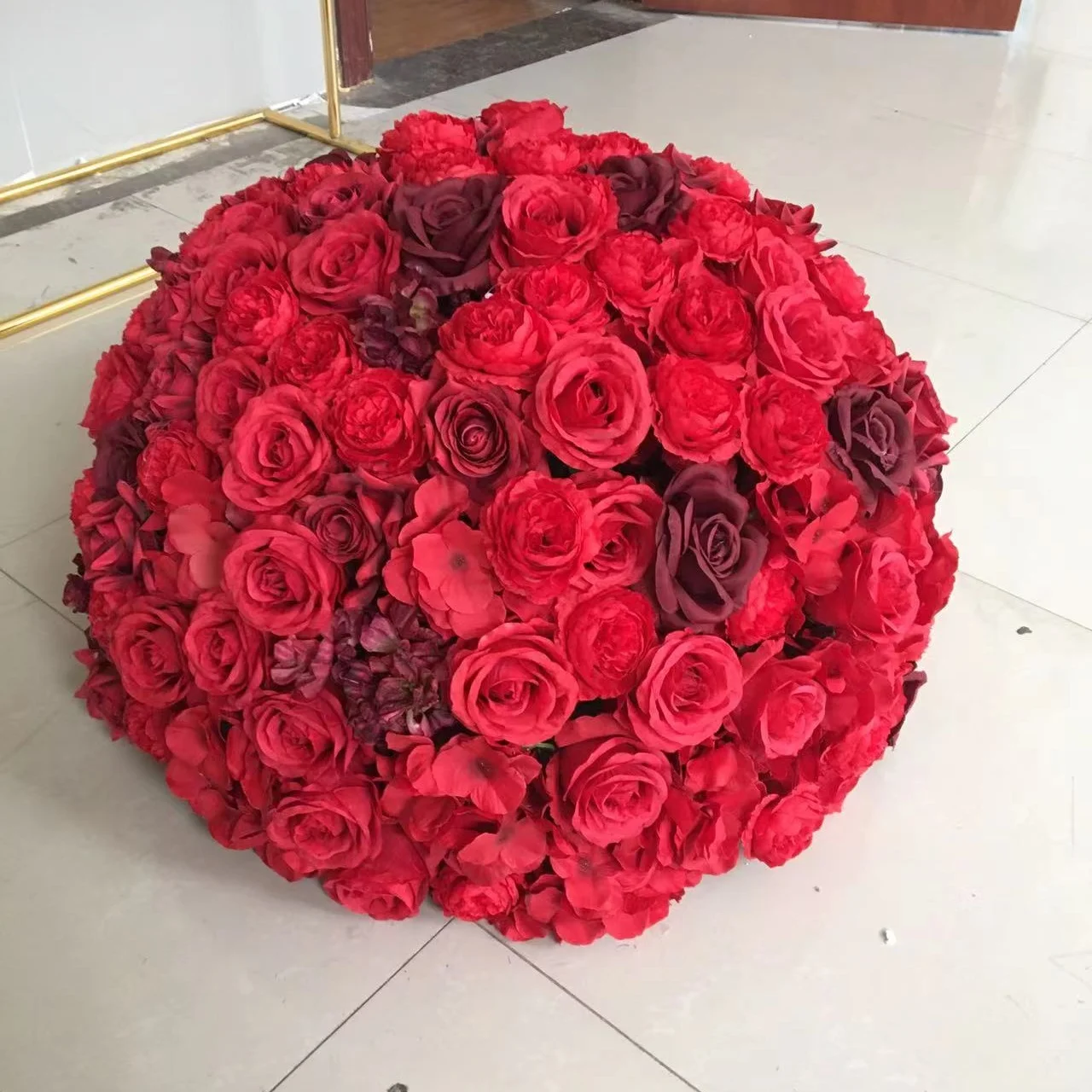Red Wedding Decoration Bouquet Rose  Ball Centerpieces Table Customize Artificial Flower Ball Silk Flowers Wholesale Hydrangeas