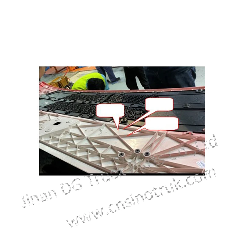Cab Radiator Cover for Sinotruk HOWO TX7 T7H parts WG1664119011