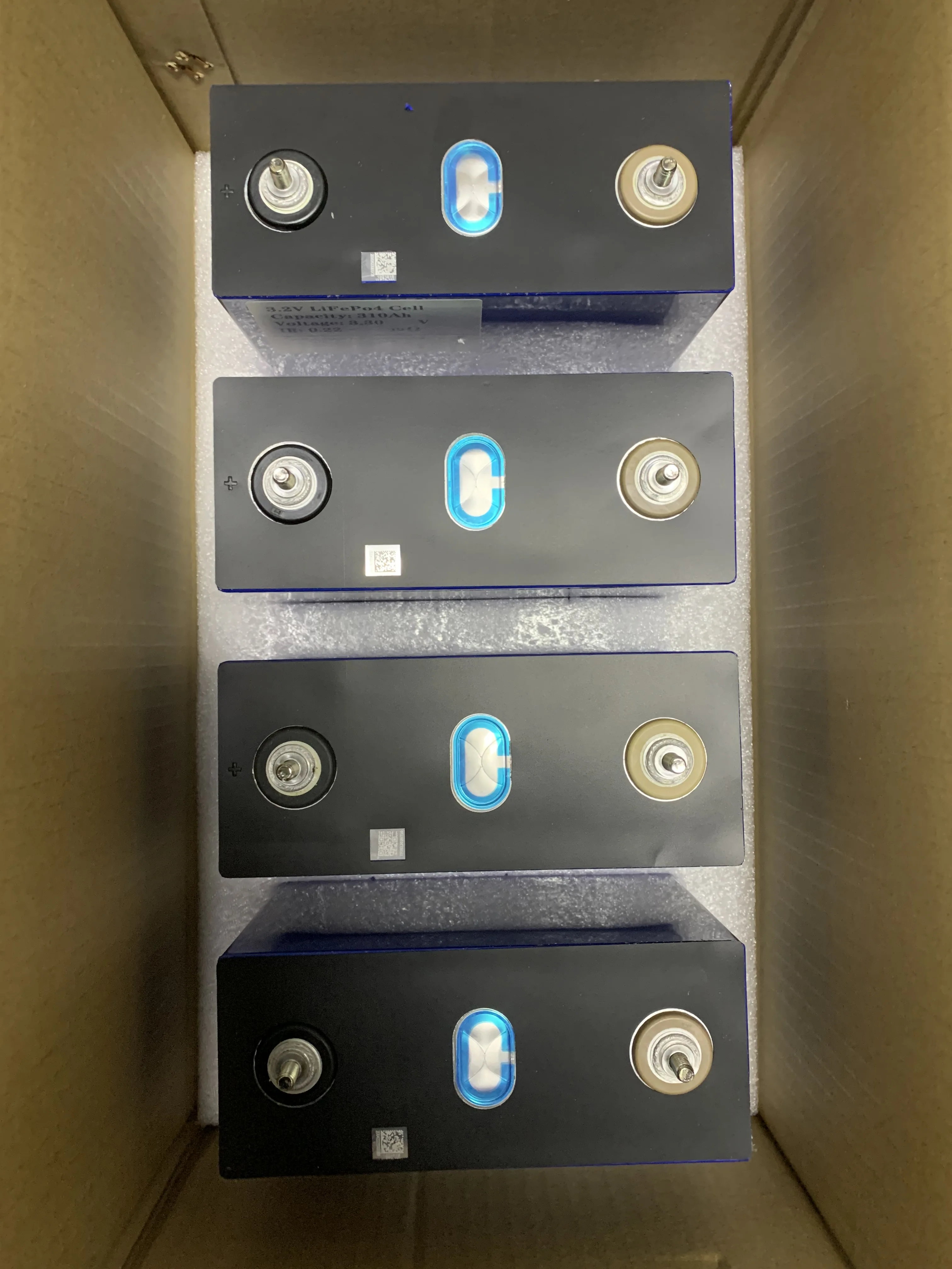 3.2V LFP Prismatic Cell 280Ah 300Ah Solar Energy Storage LiFePO4 Lithium Ion Iron Phosphate Battery 12V