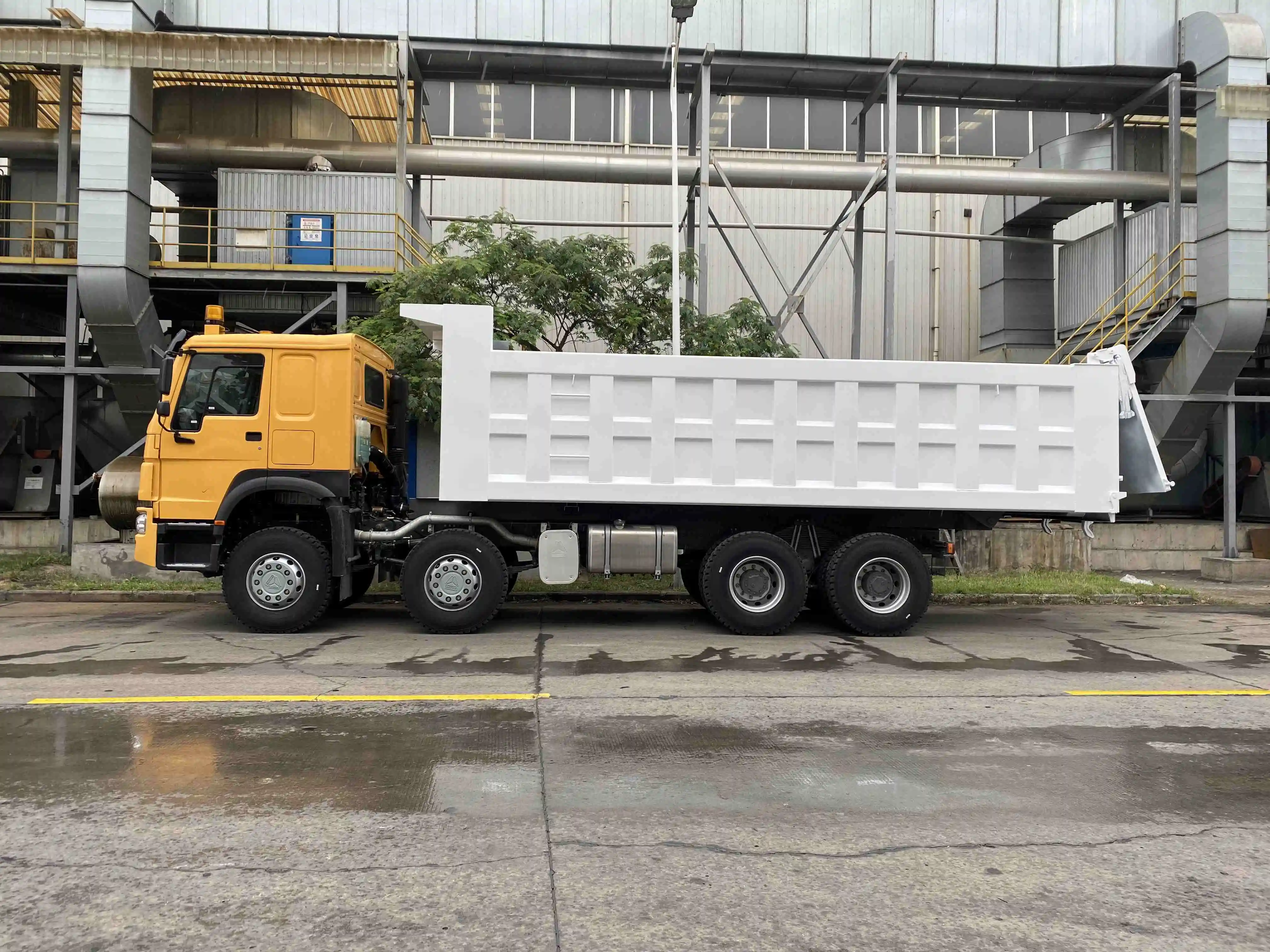 HOWO 2023 Year 400 HP New Model RHD/LHD 10 Wheels and 12 Wheel Dump Truck for Sale