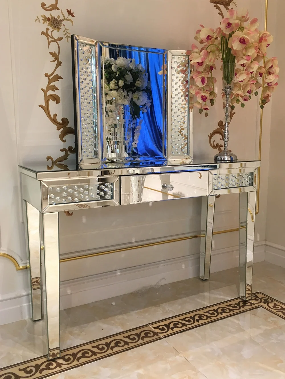 Accent floating crystal mirrored dresser set with drawer