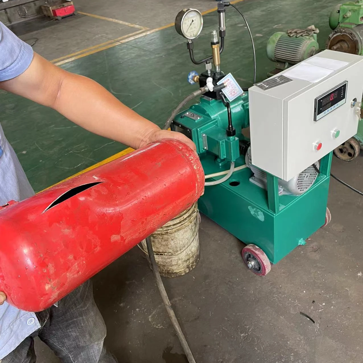 CO2 steel cylinder valving devalving machine, cylinder valve opening machine