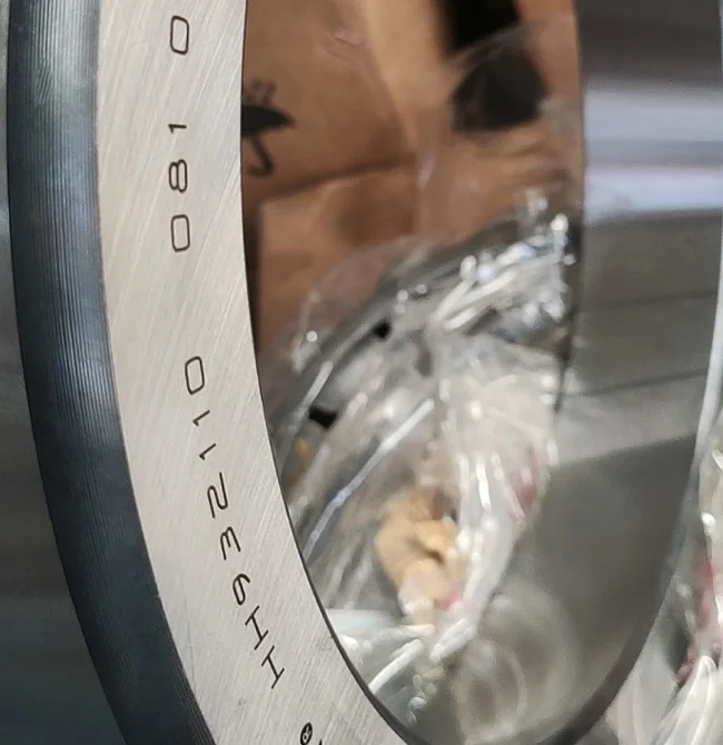 HH932132/HH932110  USA original quality single row   tapered  roller bearing   wholesale price  hh932132-hh932110