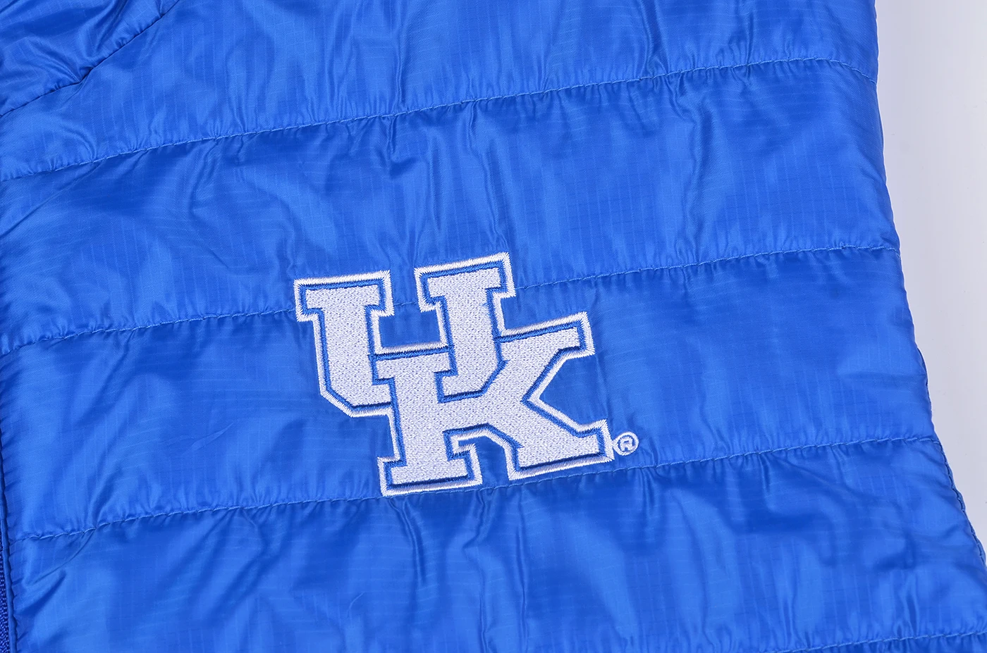 OEM Wholesale Utility Custom Logo High Quality Blank Winter Outdoor Thicken Cotton Waistcoats Warm Waterproof  Puffer Vest