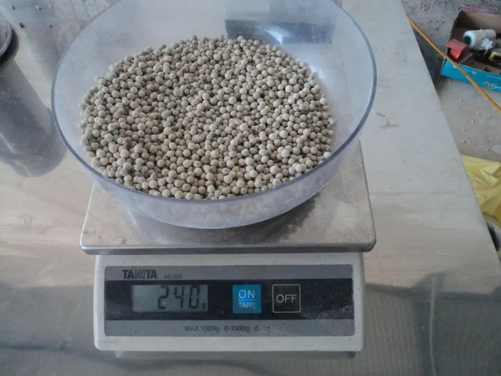 White Pepper/Poirve Blanc/White Pepper seeds Workable Price (skype: hanfimex08)
