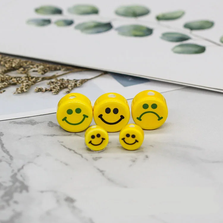 2021 New Porcelain Smiling Face Letter Beads Enamel Smiley Face Beads Ceramic Alphabet Smiley Face Beads