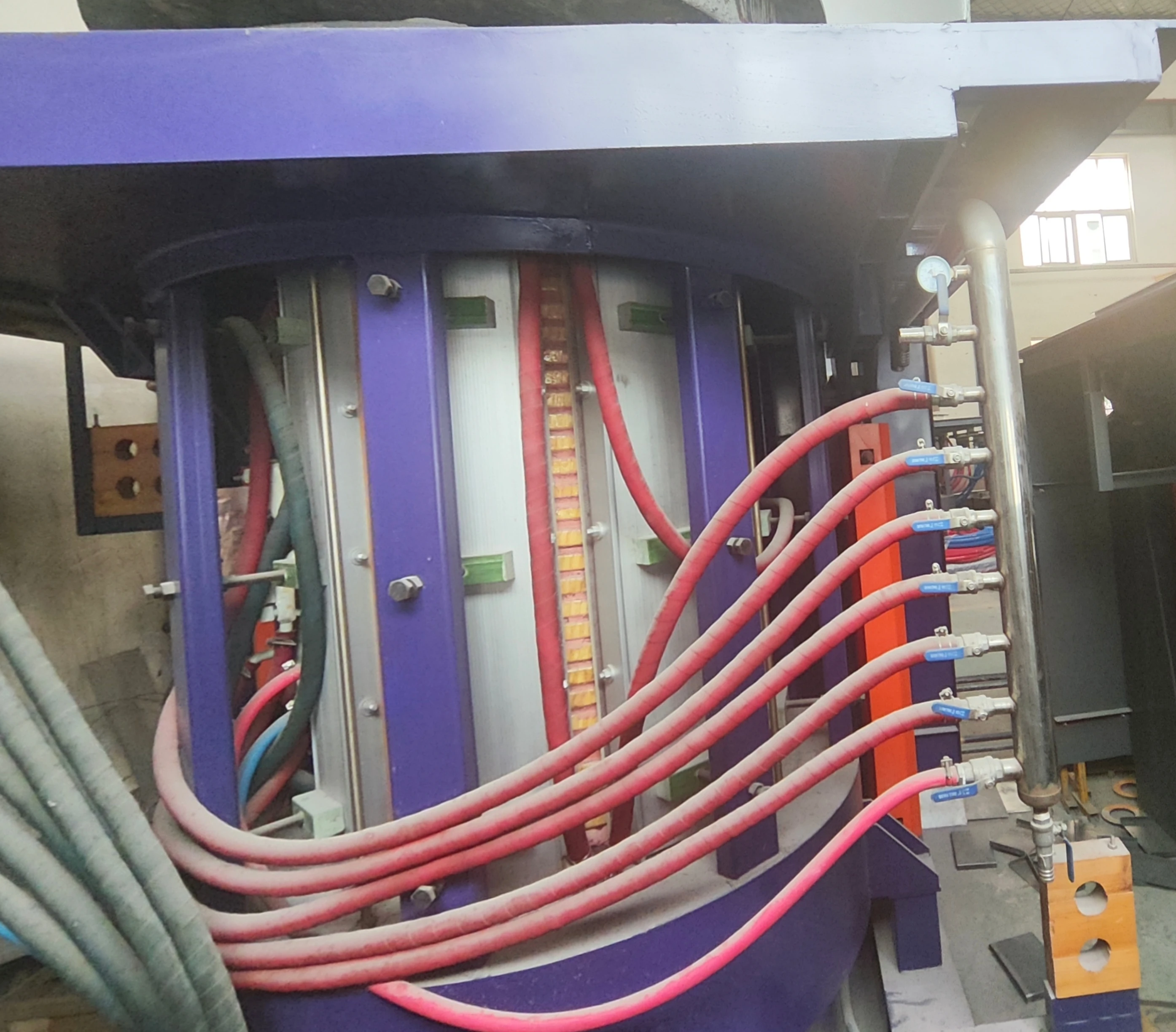 Electric Induction Furnace Casting Aluminum Machine Metal Melting Manufacturing Construction Industry