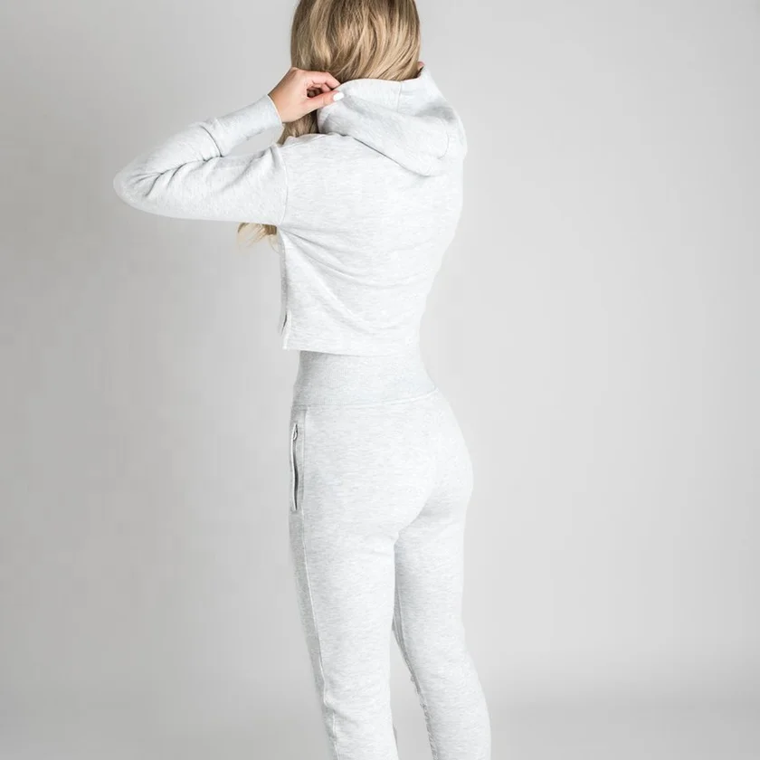 
2020 China manufacture custom logo high quality tags screenprinted pop ctop top and pants set hoodies for women 