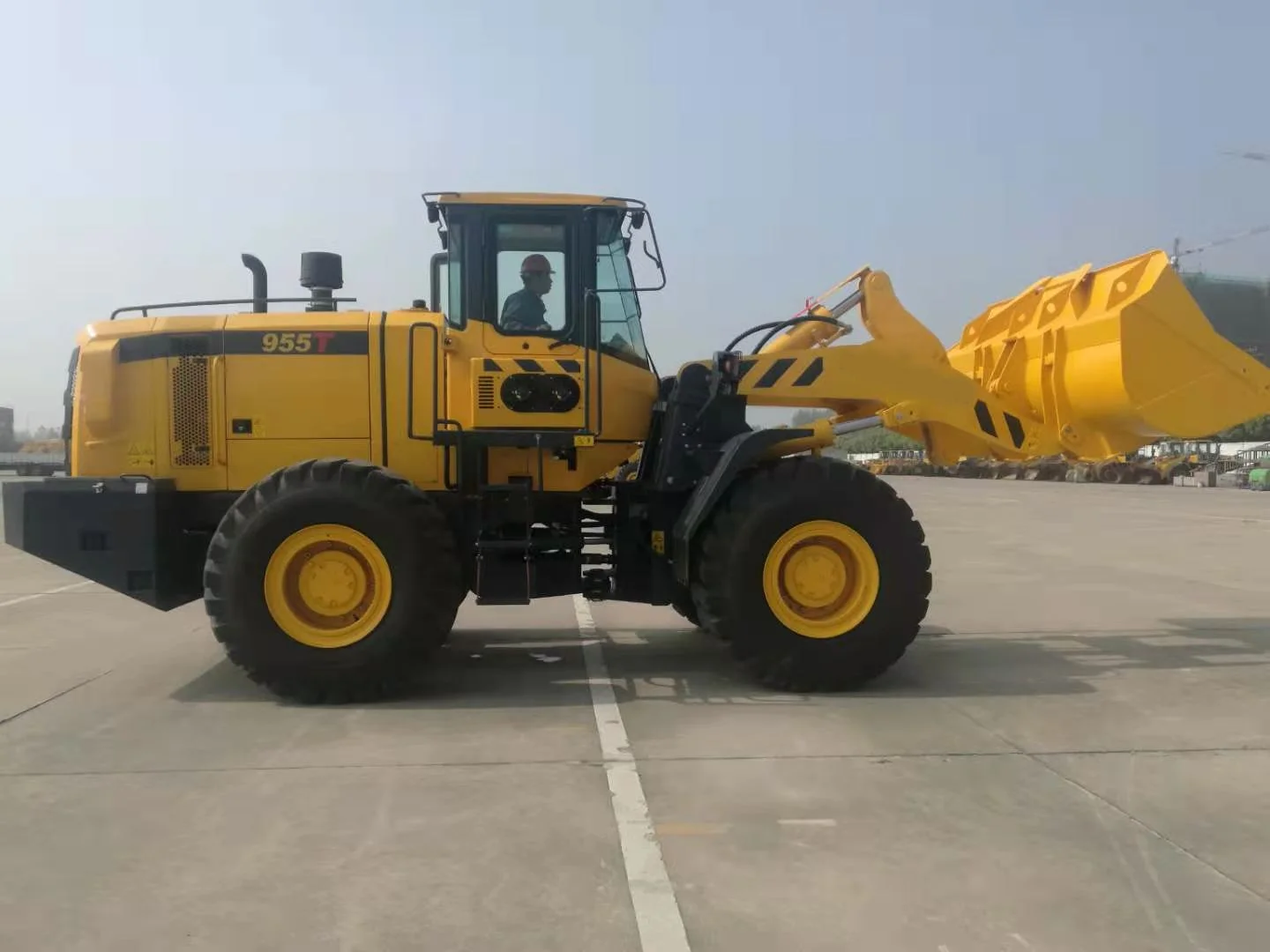 JA Factory Supply New Powerful and efficient 2.2 cubic meter 500T  diesel engine skid wheel loader 5 ton